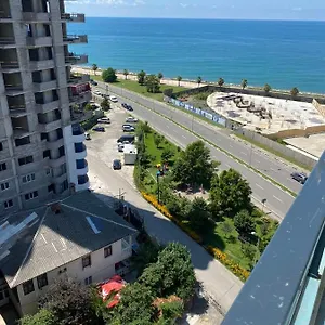 Апартаменты елена, Батуми